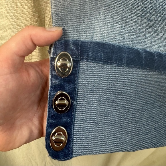 Women's Blue Jeans with Button/Snap Detail - A.Z.I - Picture 3 of 5
